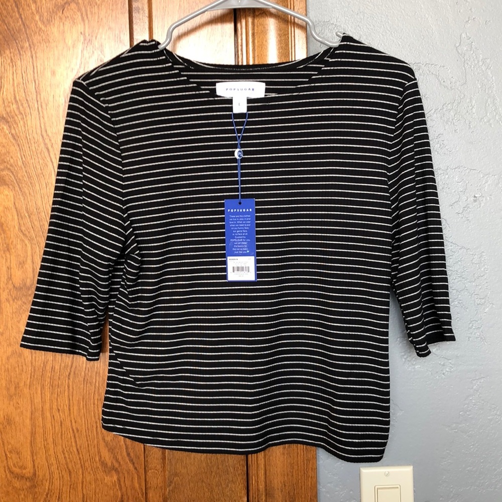 PopSugar juniors’ crop top, size large.